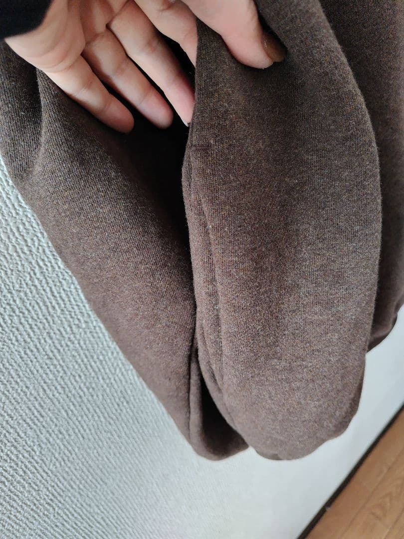 FEAR OF GOD ESSENTIALS スウェットシャツ　ブラウン