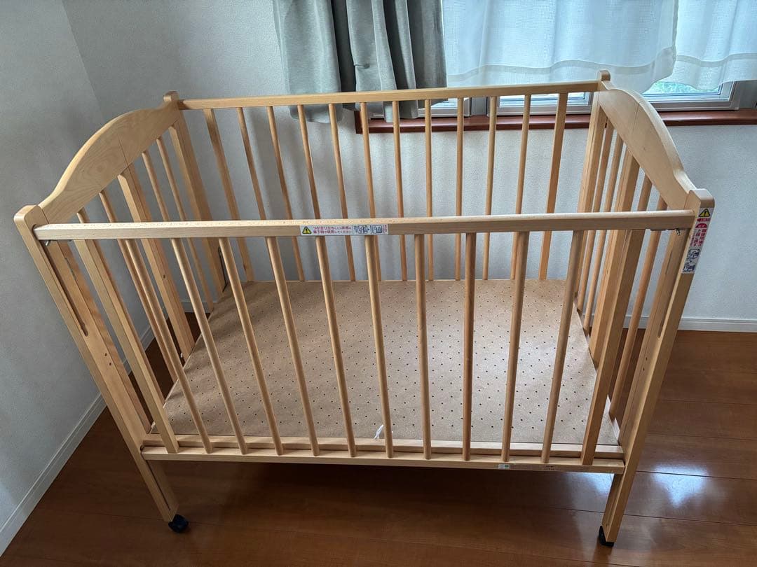 木製ベビーベッド ワンタッチ開閉