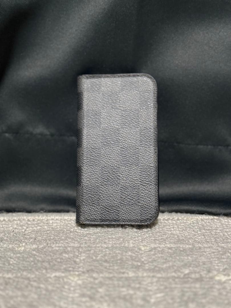 Louis Vuitton ブラック レザー 手帳型ケース