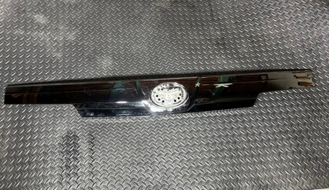 ヴェルファイア30系 後期 リアゲート ガーニッシュ メッキガーニッシュ