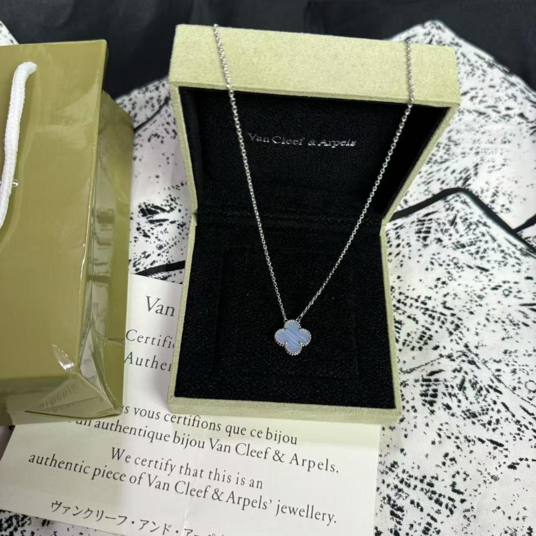 Van Cleef & Arpels 青 クローバーネックレス@