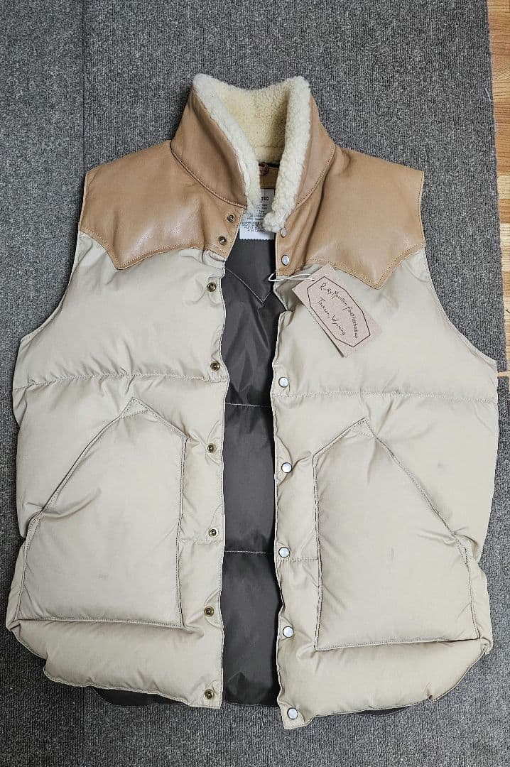 ロッキーマウンテンフェザーベッド、クリスティー38超美品タグ付き。