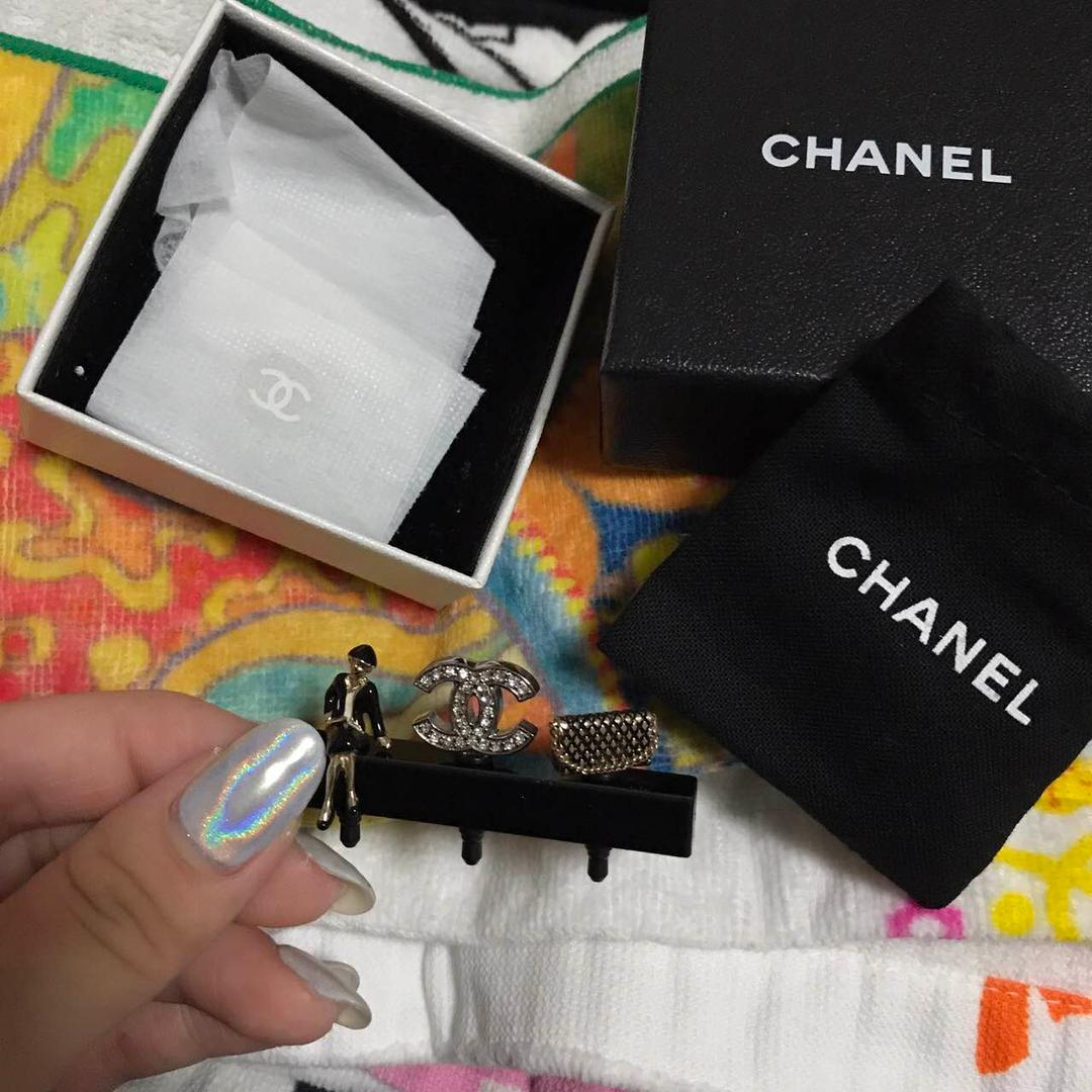 CHANELイヤホンジャック