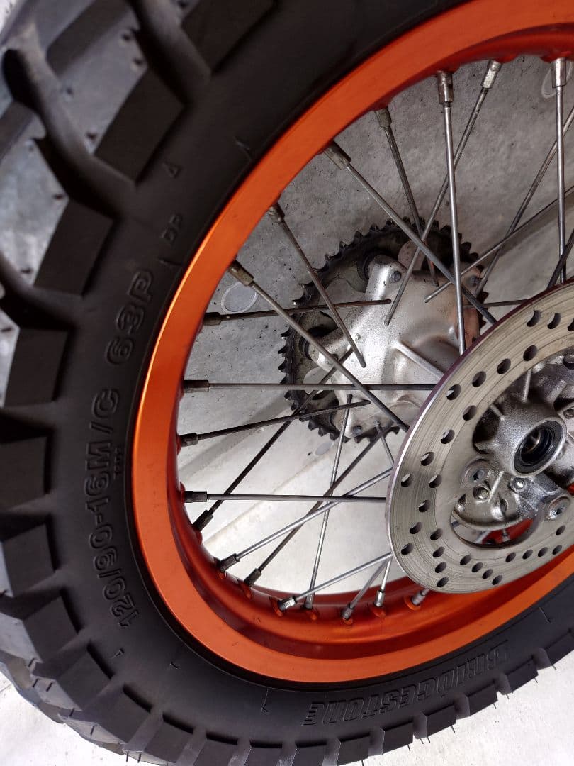 kj トリッカー250 前後ホイールタイヤセット オレンジ 後輪