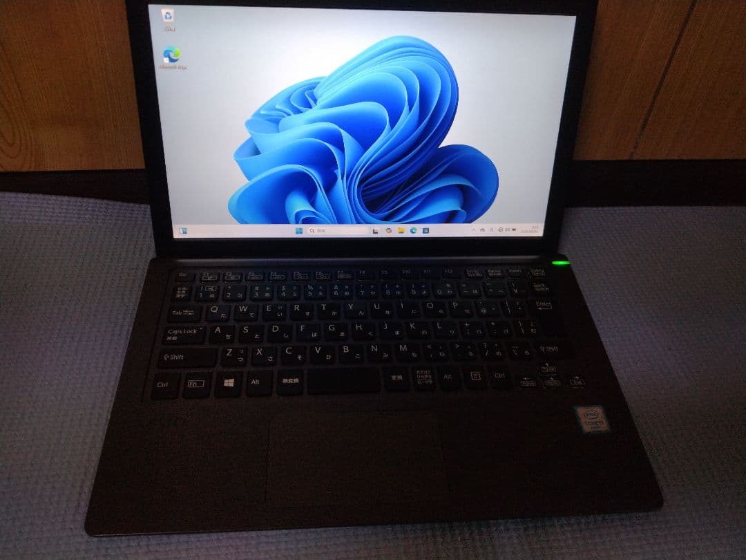 軽量薄型☆VAIO VJS111D11N i5-6200 4GB SSD128