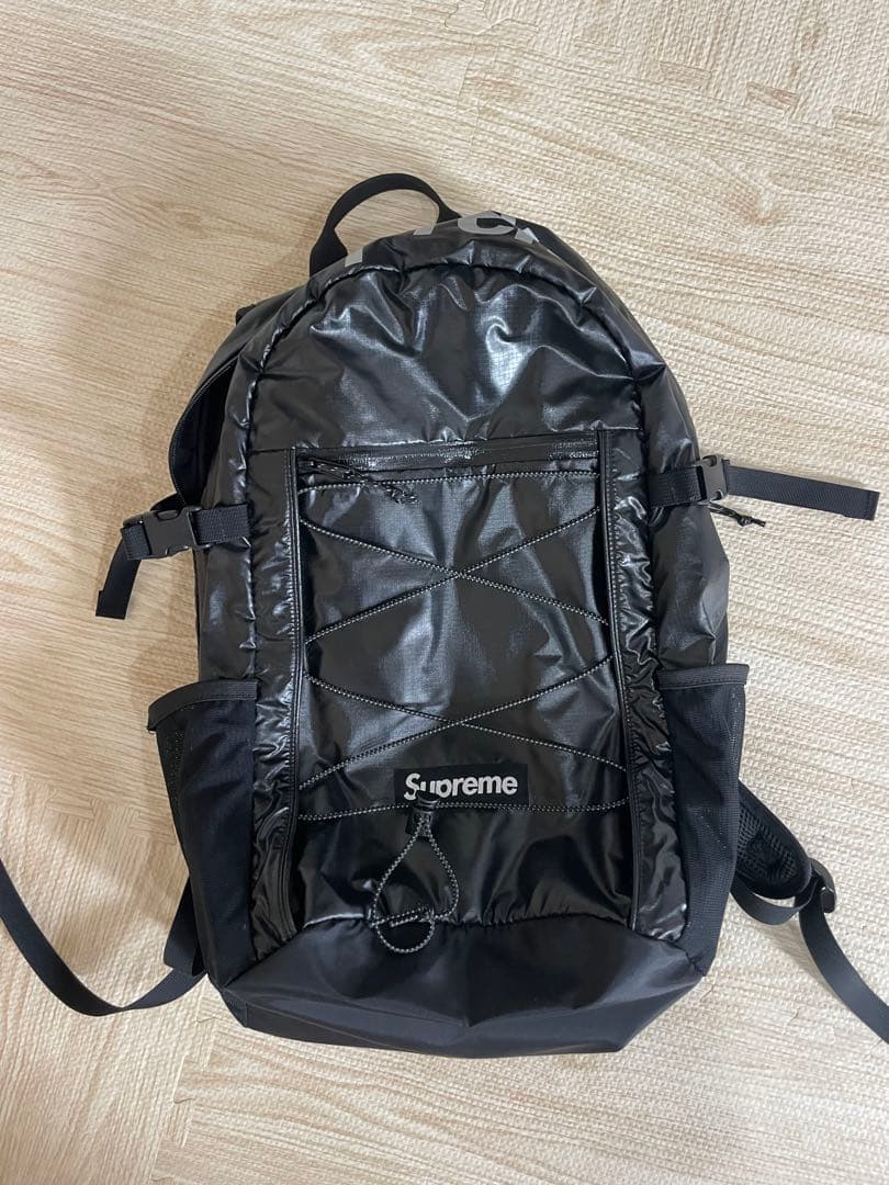 プロフィールご覧下さい。値下げ交渉可⭐︎Supreme ブラック バックパック