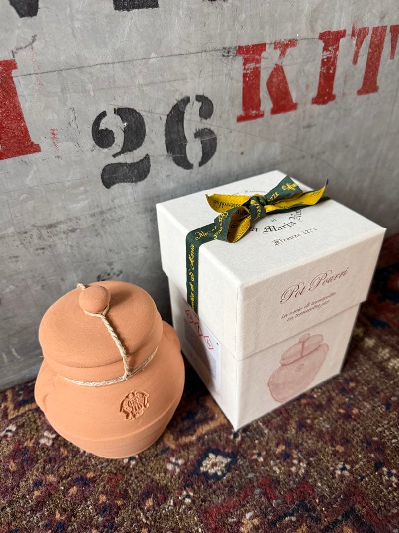 サンタマリアノヴェッラ　　テラコッタ