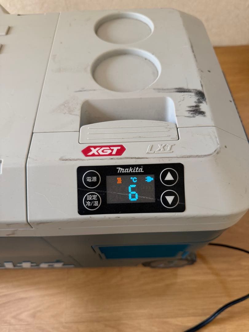 マキタ 充電式保冷温庫 CW001G