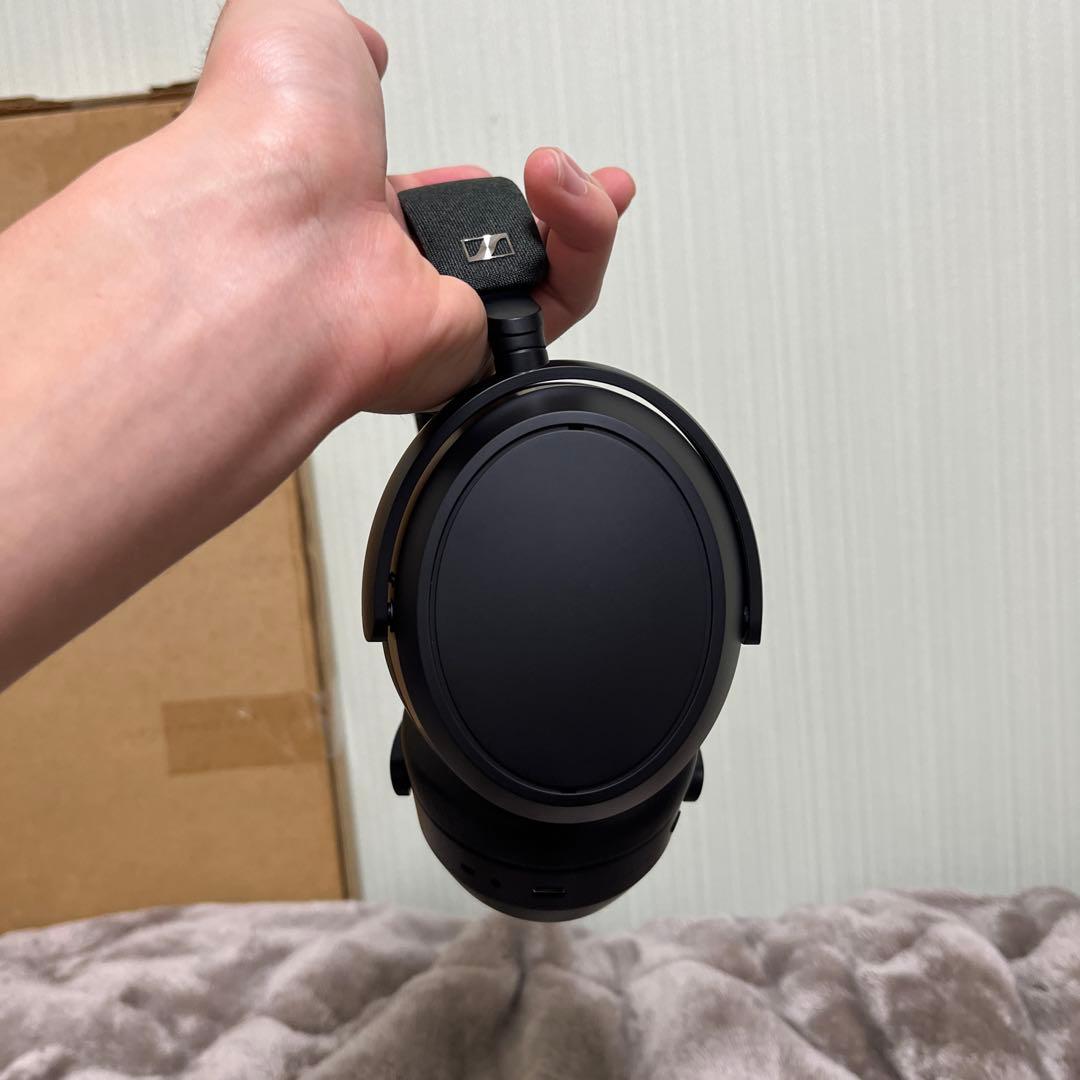 Sennheiser Momentum 4ワイヤレスヘッドホン