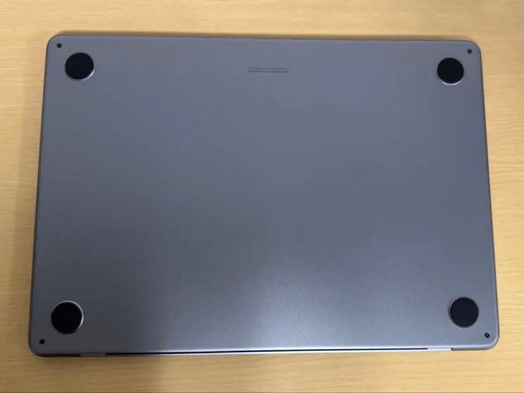 M2 MacBook Air 13.6 8GB / 512GB スペースグレイ