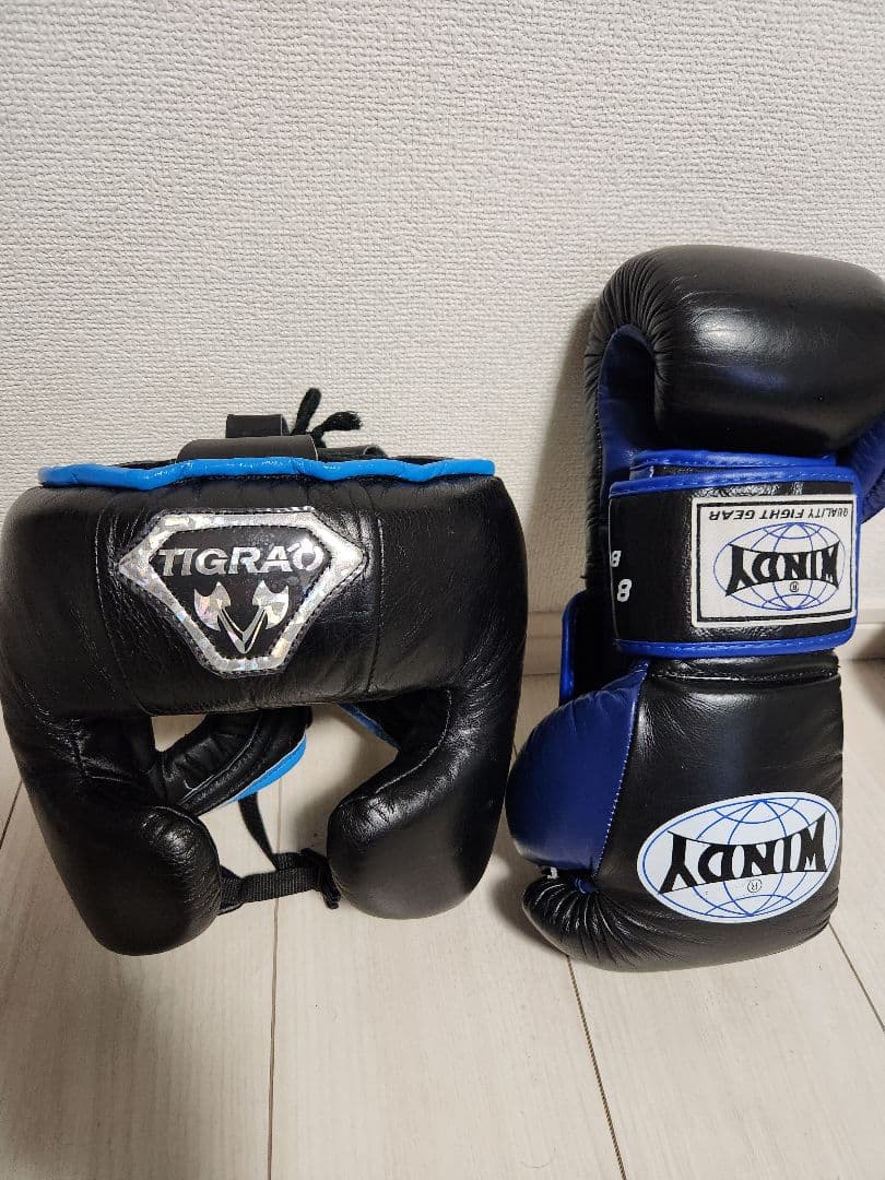 ヘッドギアボクシンググローブ　8オンス