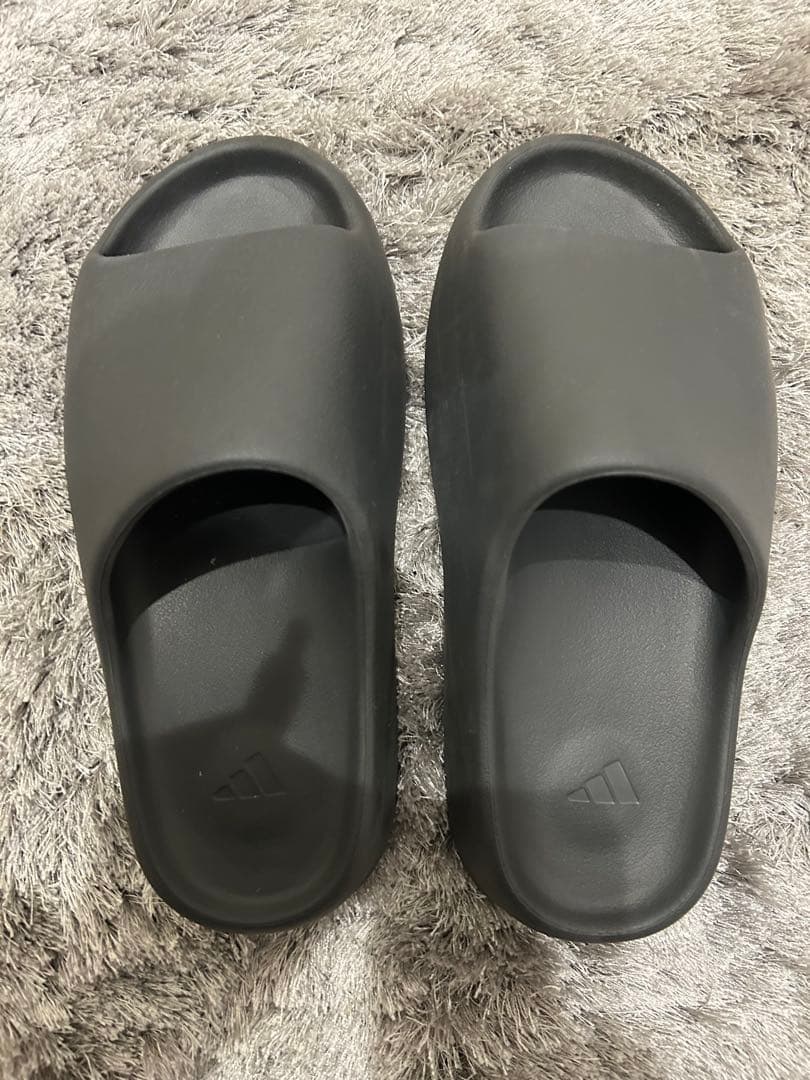 adidas Yeezy Slide “Onyx”