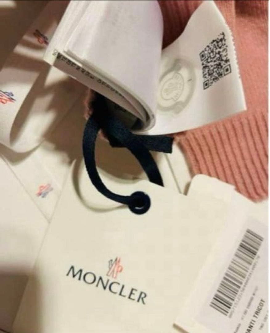 モンクレール　カシミア　手袋　グローブ　新品未使用　ギフトボックス