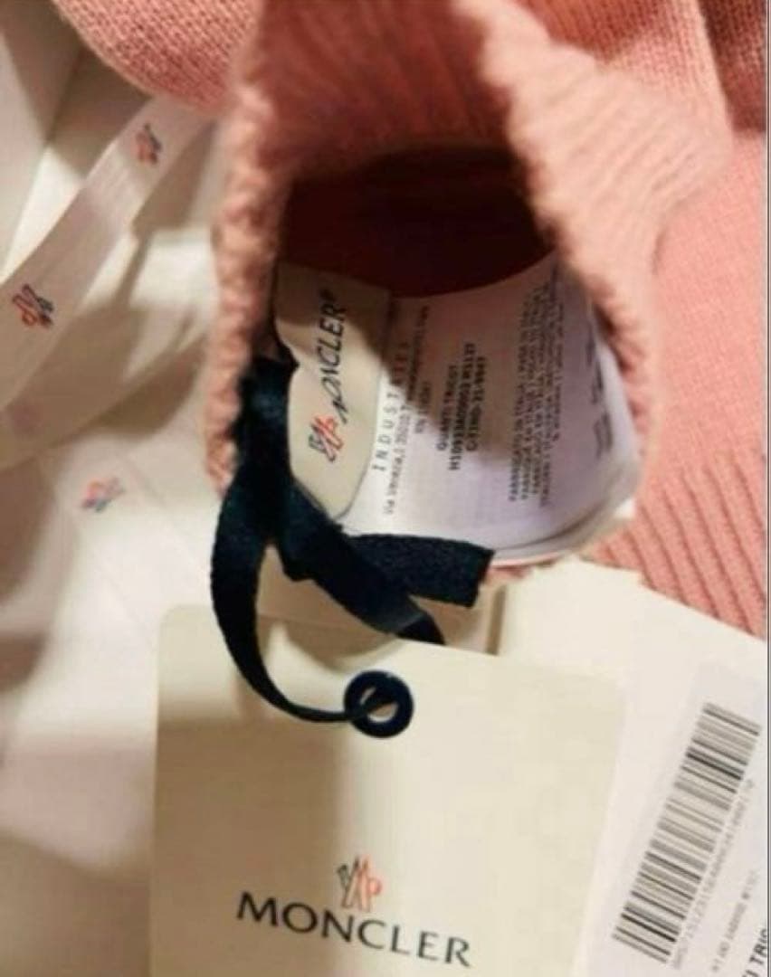 モンクレール　カシミア　手袋　グローブ　新品未使用　ギフトボックス