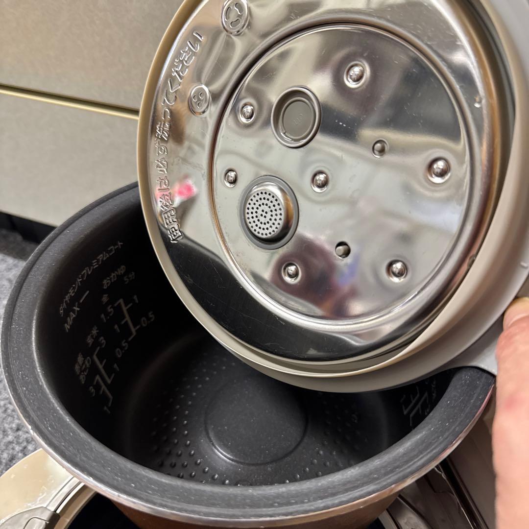 炊飯釜と中蓋　Panasonic SR-VSX108で使用の物