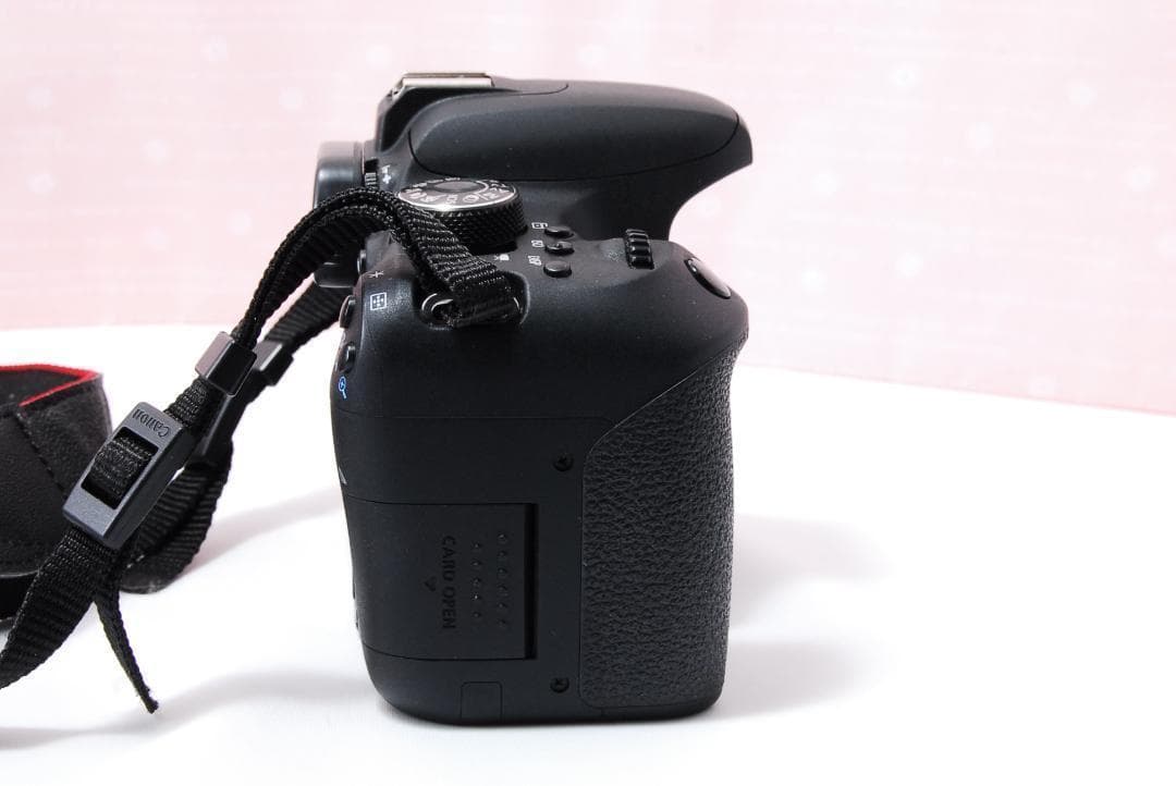 〓美品〓キヤノン Canon EOS KISS X9i デジタル一眼レフカメラ