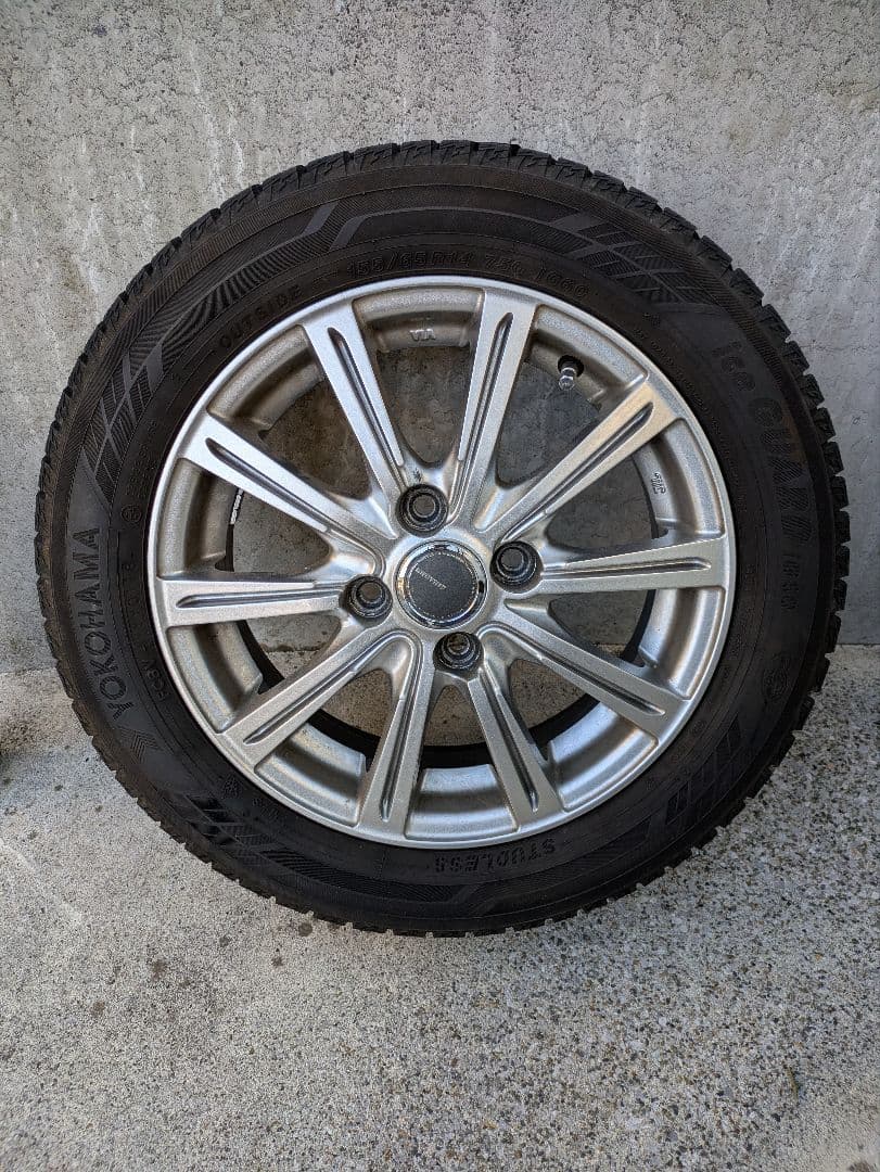 美品　YOKOHAMA スタッドレスタイヤ 155/65R14