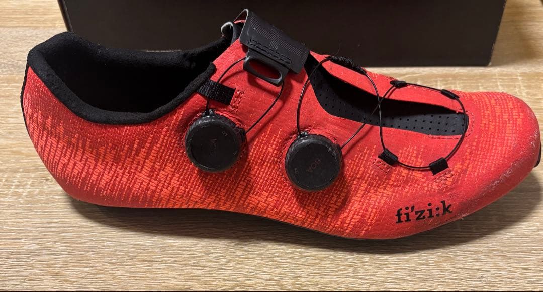 フィジーク　VENTO INFINITO KNIT CARBON