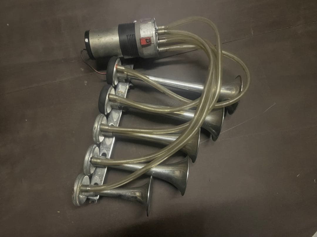 ア*レ様 5連ラッパ 当時物 鉄ラッパ