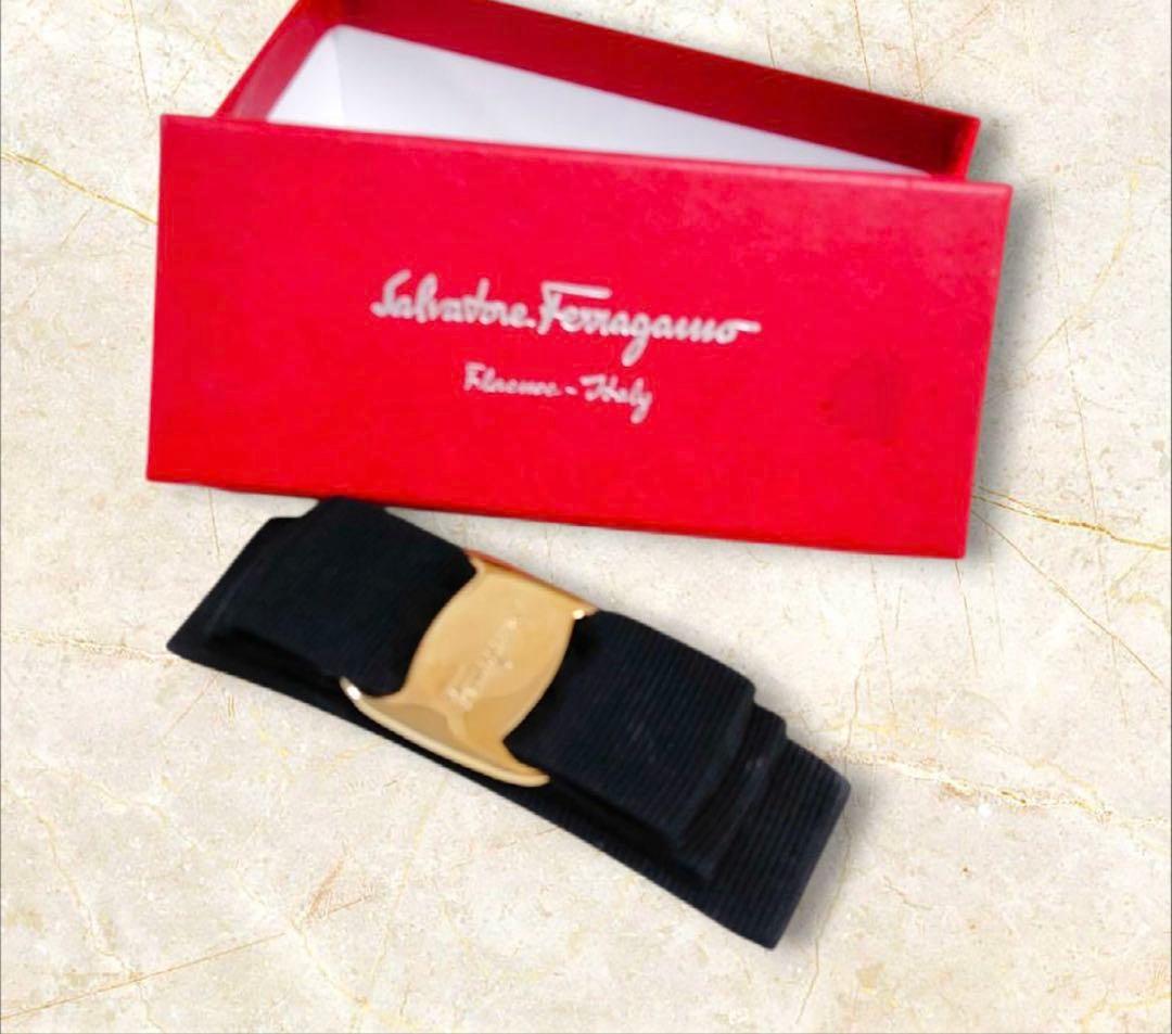 【美品】サルヴァトーレフェラガモ バレッタゴールド ヴァラ箱付