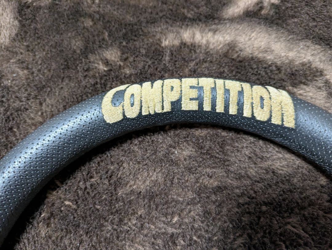 MOMO /コンペティションエボ☆販売終了モデル ☆美品　32パイ　☆最終値下げ