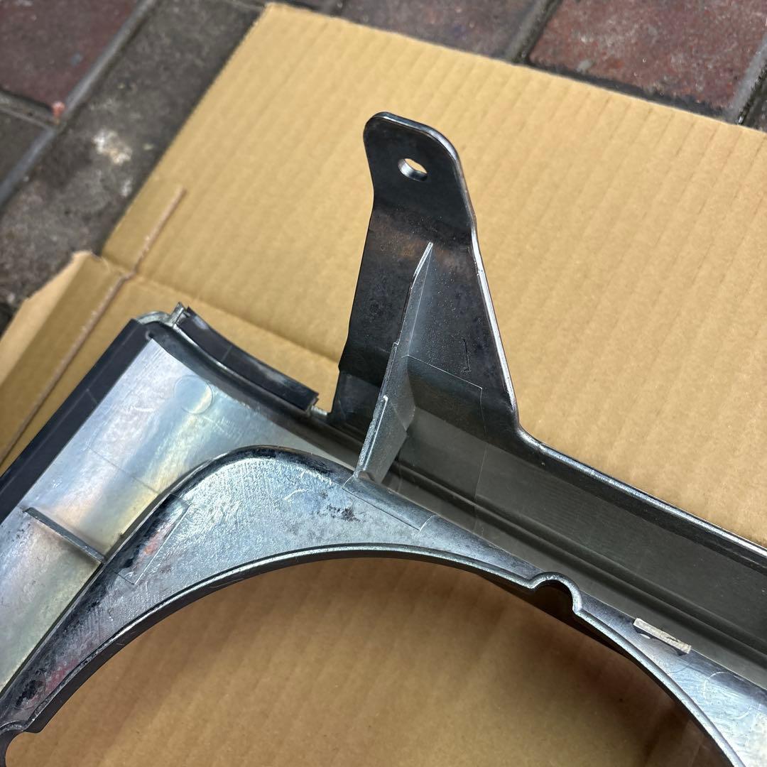 トヨタ　ランドクルーザー70 後期　純正　フロントグリル