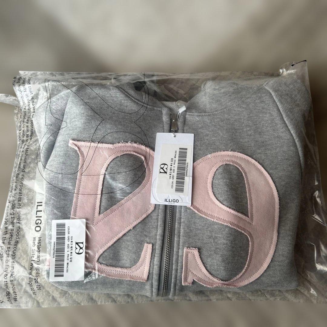 【ILLIGO】正規品 ロゴ パッチ ジップアップ パーカー　タグあり