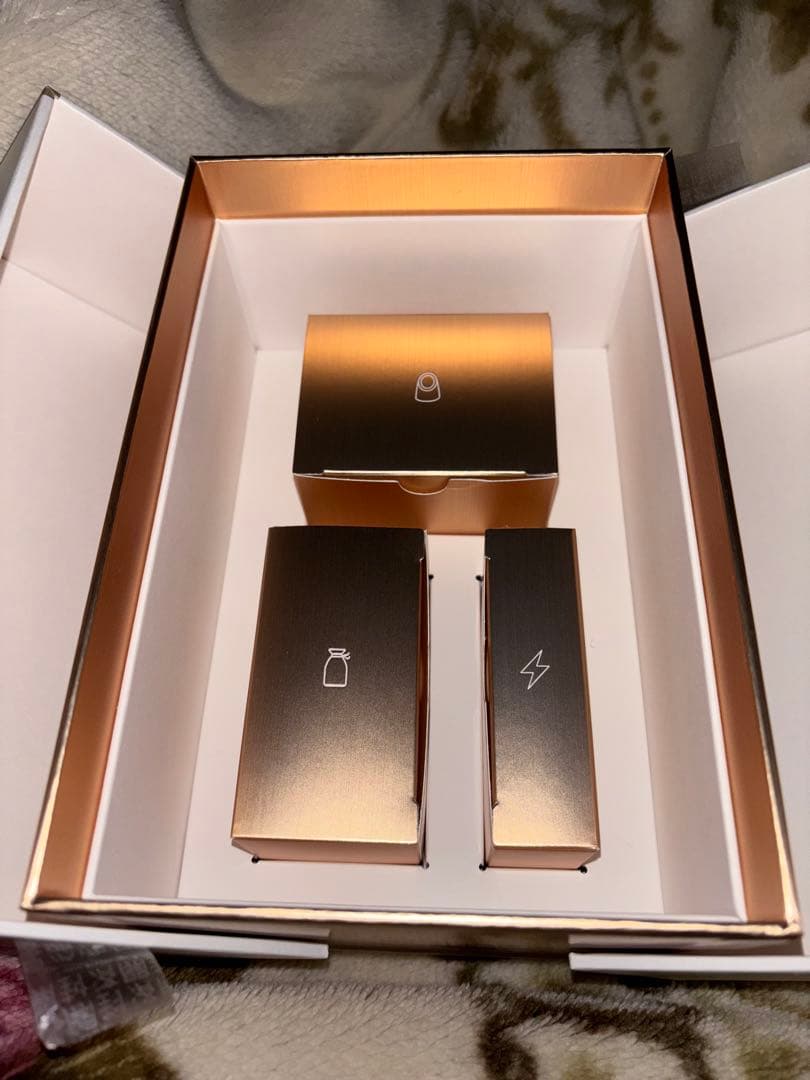 【新品未使用】YAーMAN RF美顔器 フォトプラスシャイニーネオ 保証書付き