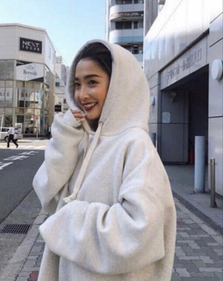 シールームリン　ボリュームフーディー　Volume Sweat フーディー