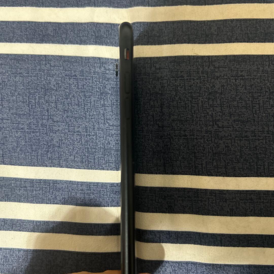 A*n様 iPhone SE 第3世代 64GB ブラック 画面割れなし バッテ