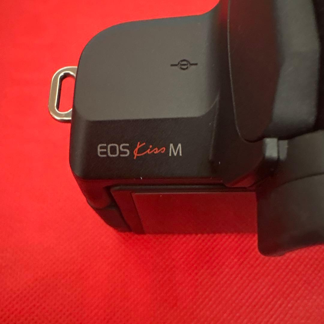 Canon EOS KISS M EF-M15-45 IS STM レンズキット