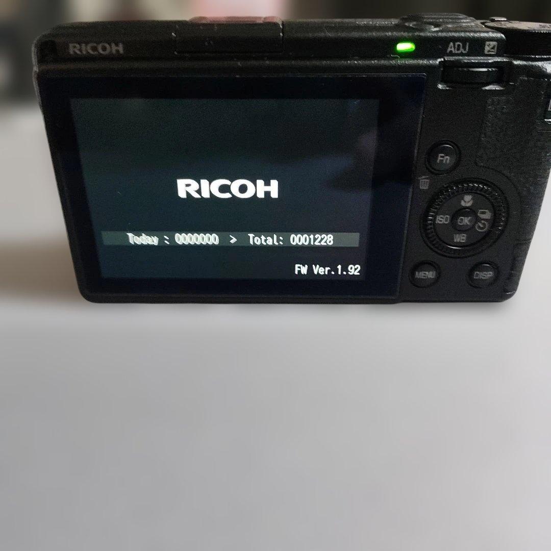 【ミニファインダー、レンズキャップ付属】RICOH GRⅢ　ショット数1228枚