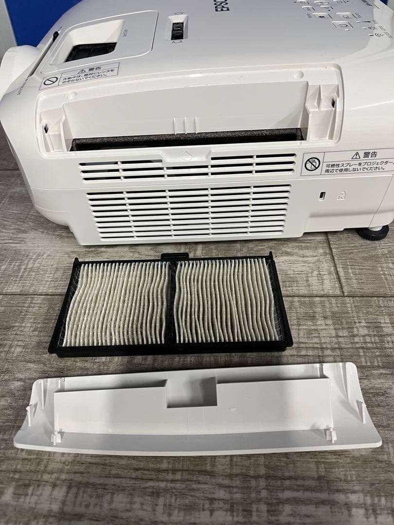 【美品】EPSON プロジェクター本体 EH-TW560 ホワイト