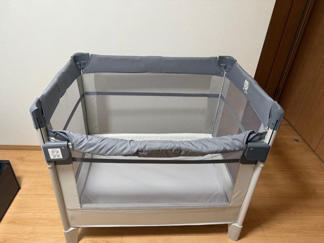 超美品❗️折りたたみベビーベッド グレー