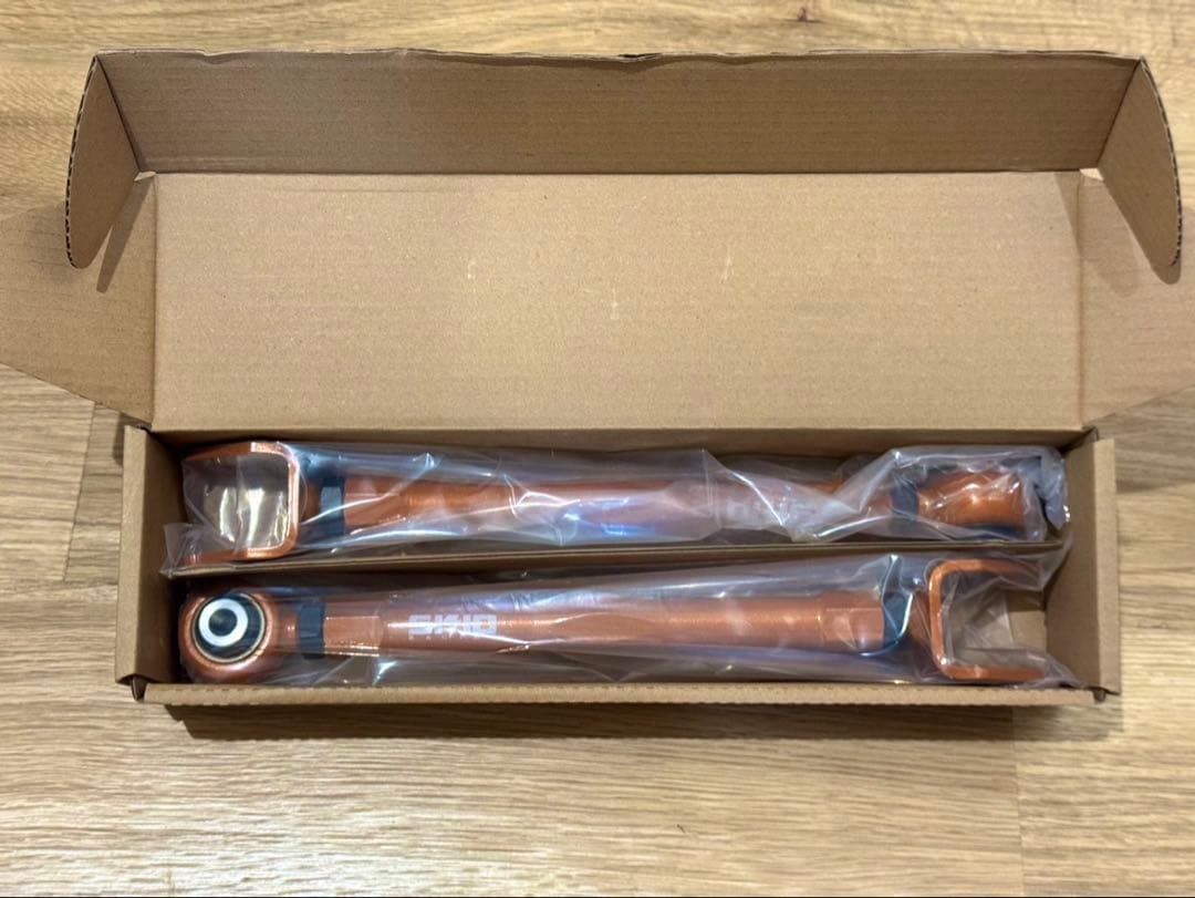 SKID RACING トラクションロッド リア 2本セット新品未使用