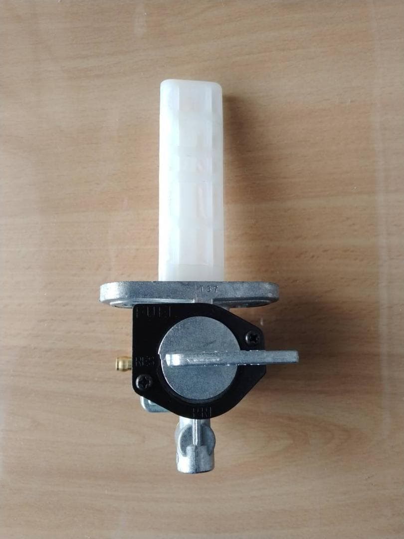 ☆　GPZ900R　純正　新品　フューエルコック　燃料コック　☆