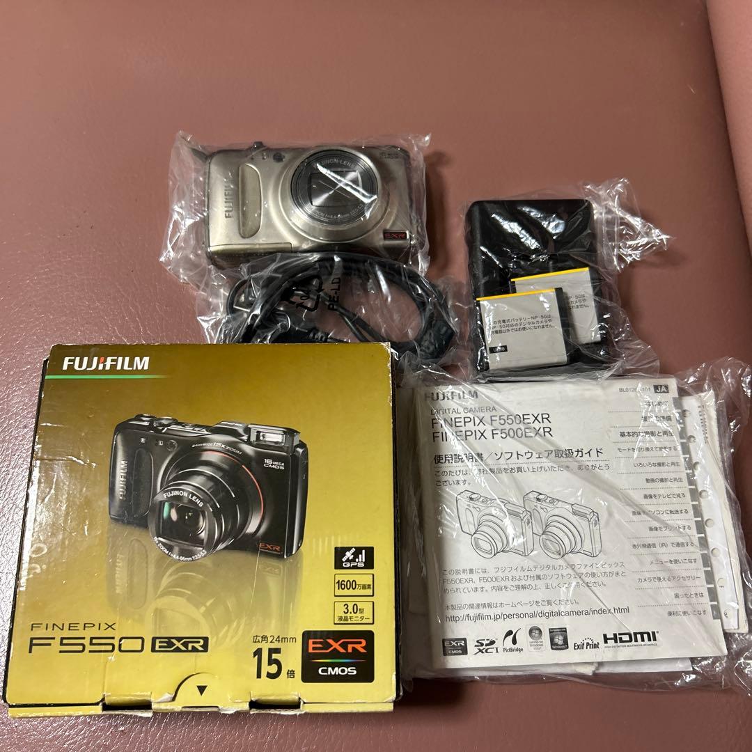 FUJIFILM FINEPIX F550EXR 本体