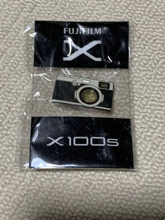 超激レア非売品X100Sピンバッジ新品早い者勝ち