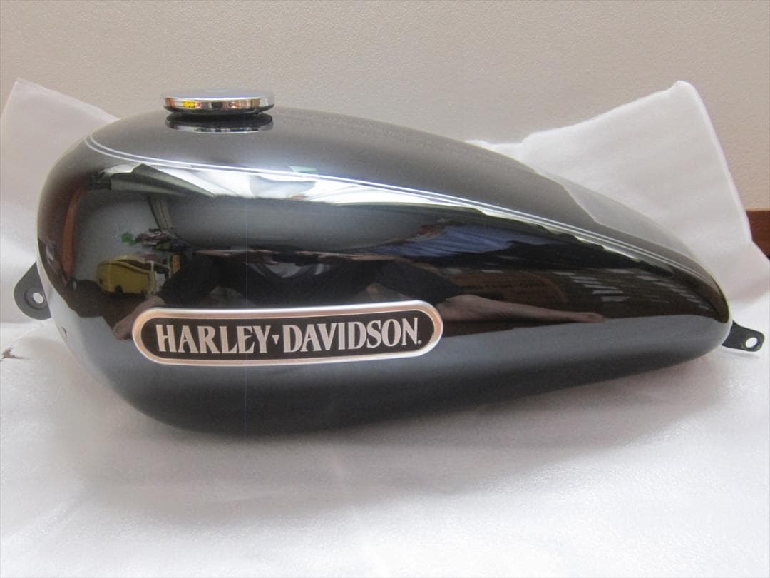 スポーツスター XL1200C純正タンク 黒　スポスタxl883xl1200