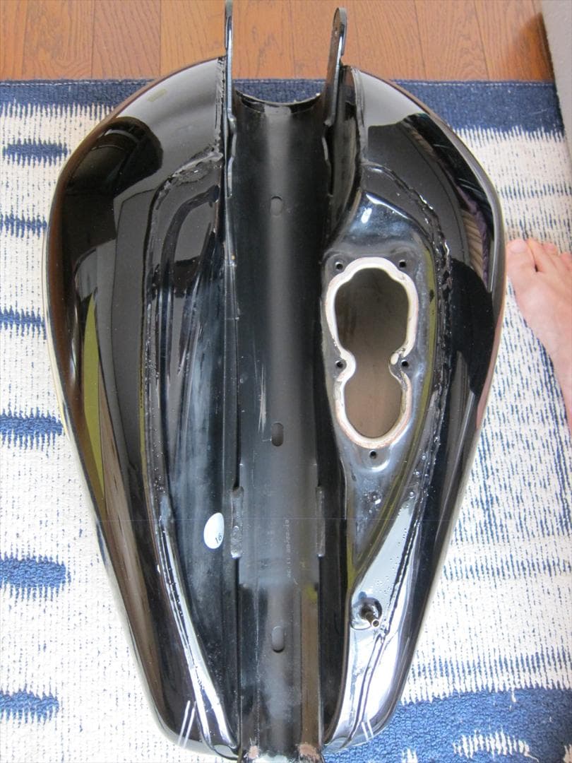 スポーツスター XL1200C純正タンク 黒　スポスタxl883xl1200