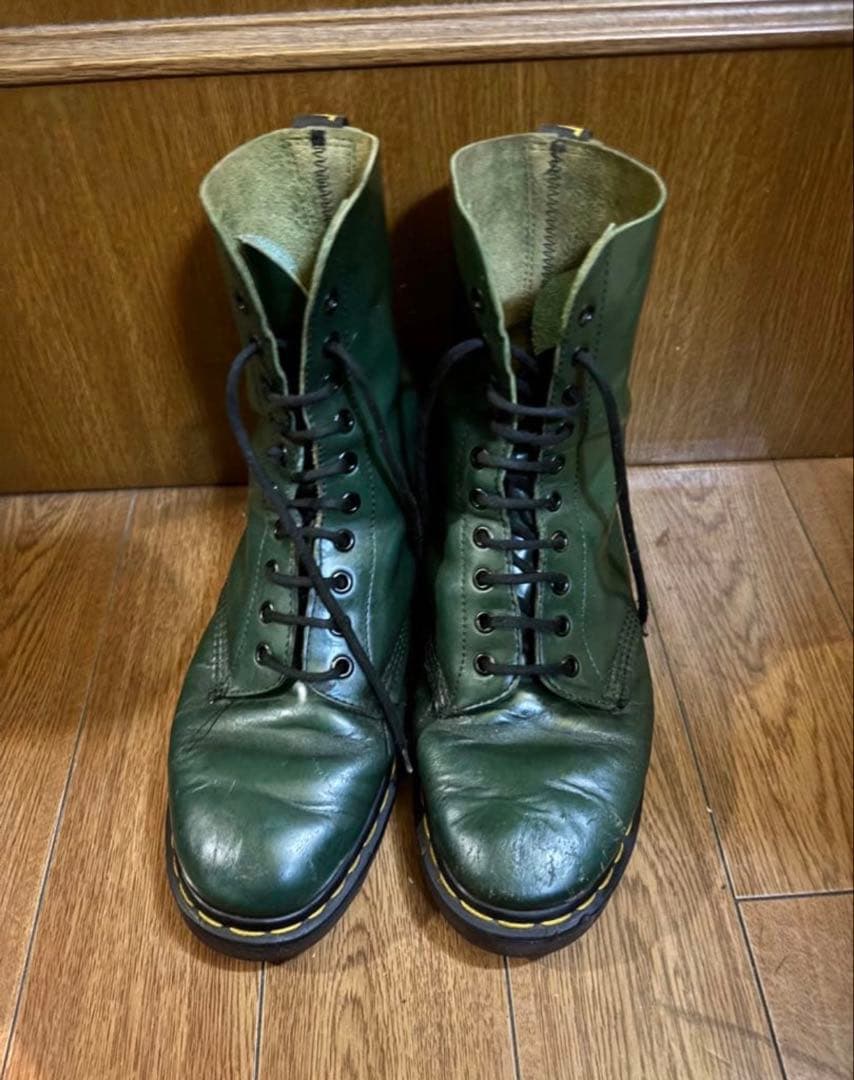 Dr. Martens グリーン　8ホール　uk8