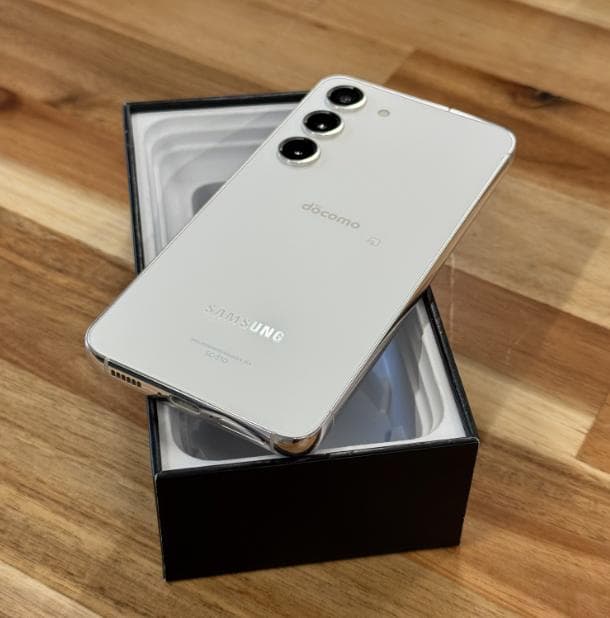 [超美品] ギャラクシー S23 256GB SC-51D 国内版SIMフリー