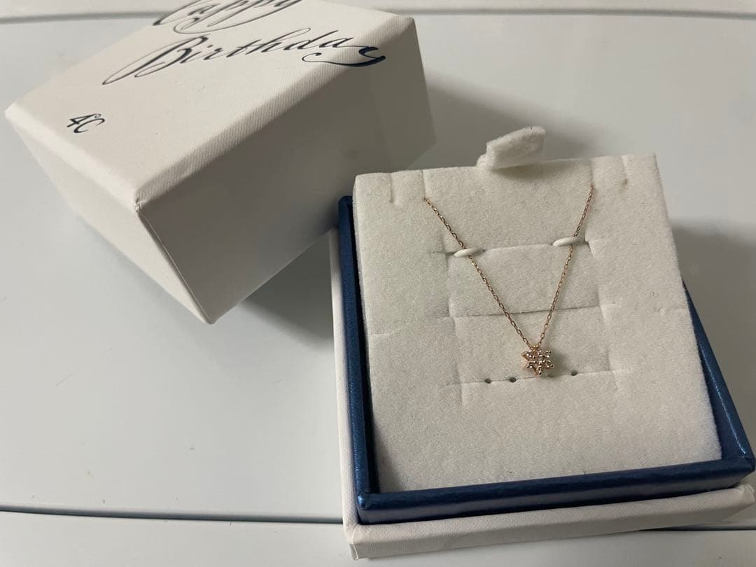 ヨンドシー　4°C 雪の結晶デザイン ネックレス K10ゴールド