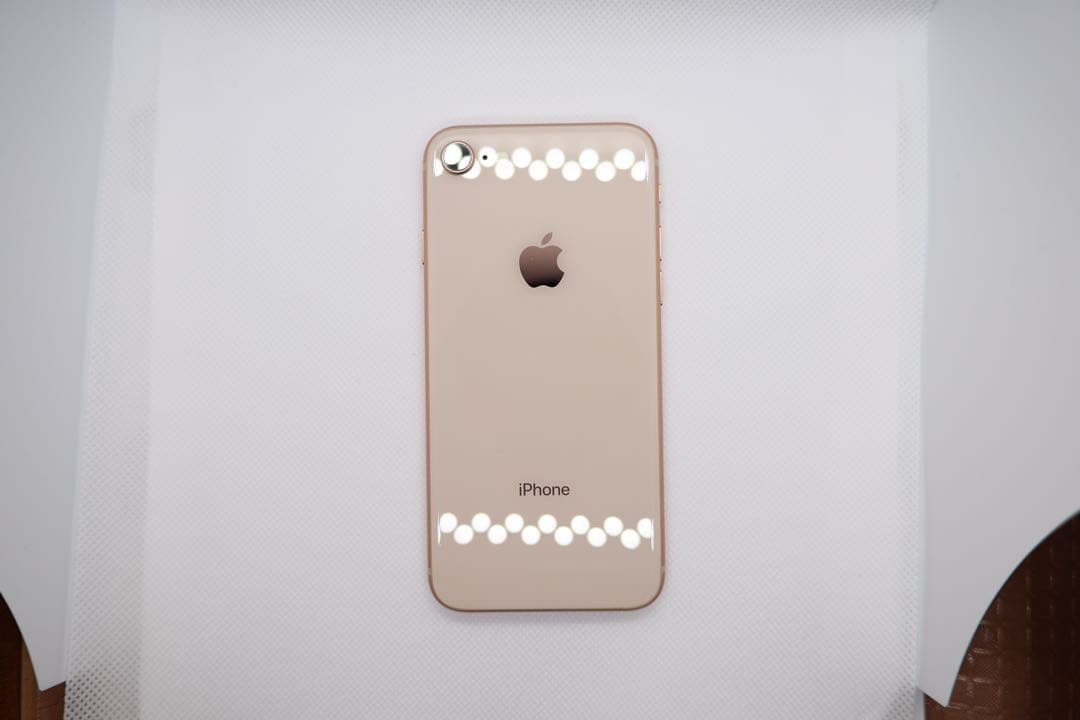 Iphone 8 海外部隊 シャッターなし 77%