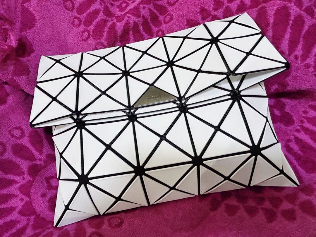 BAO BAO ISSEY MIYAKE クラッチバッグ