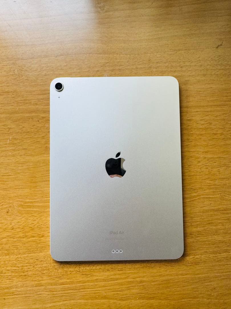 iPad Air 第5世代 M1 スターライト 美品 wifiモデル