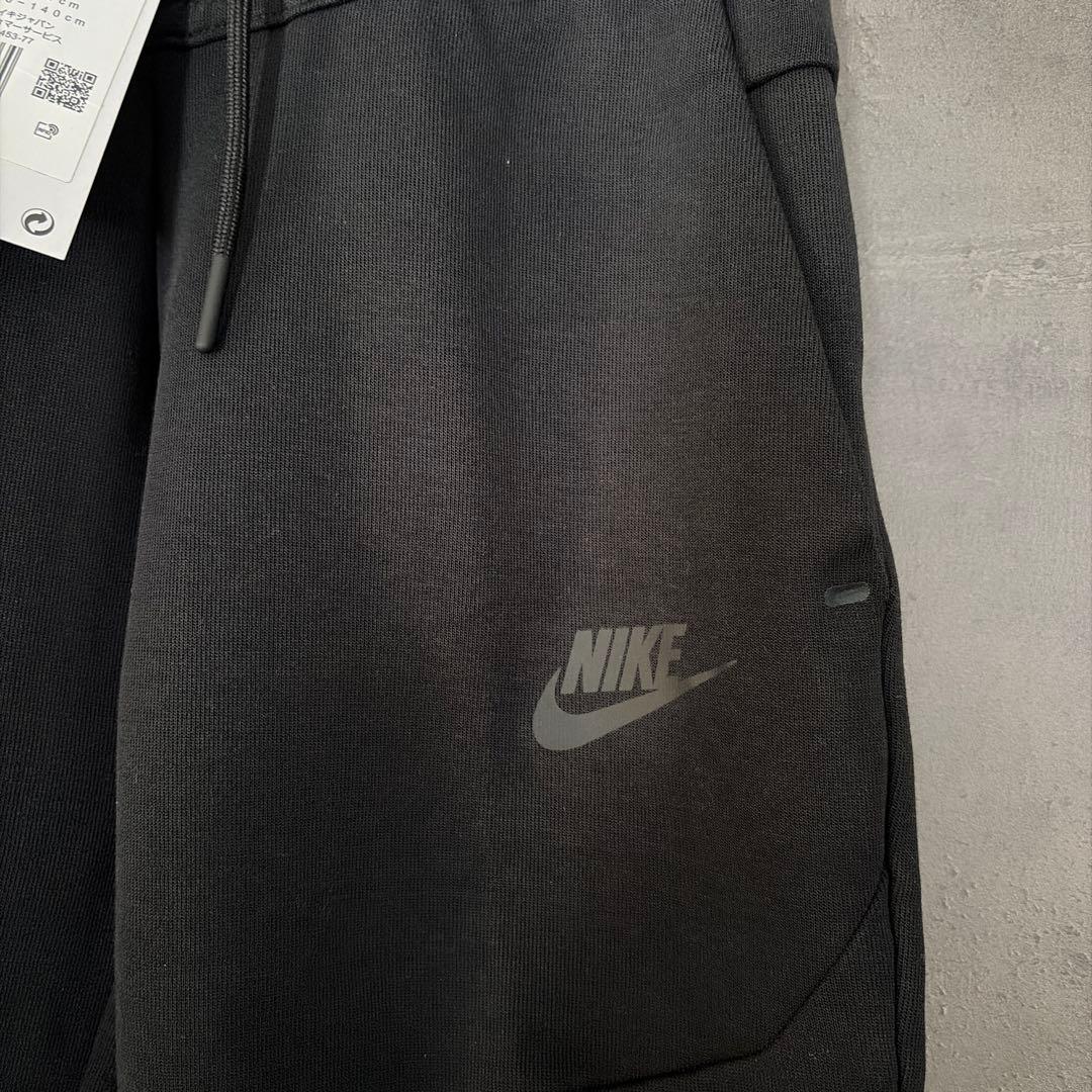【新品未使用】NIKEナイキ テックフリースパンツ 140cm