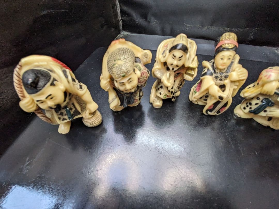 ☆b246、七福神 細密彫刻 時代物 東洋彫刻 縁起物 開運 置物 象牙風