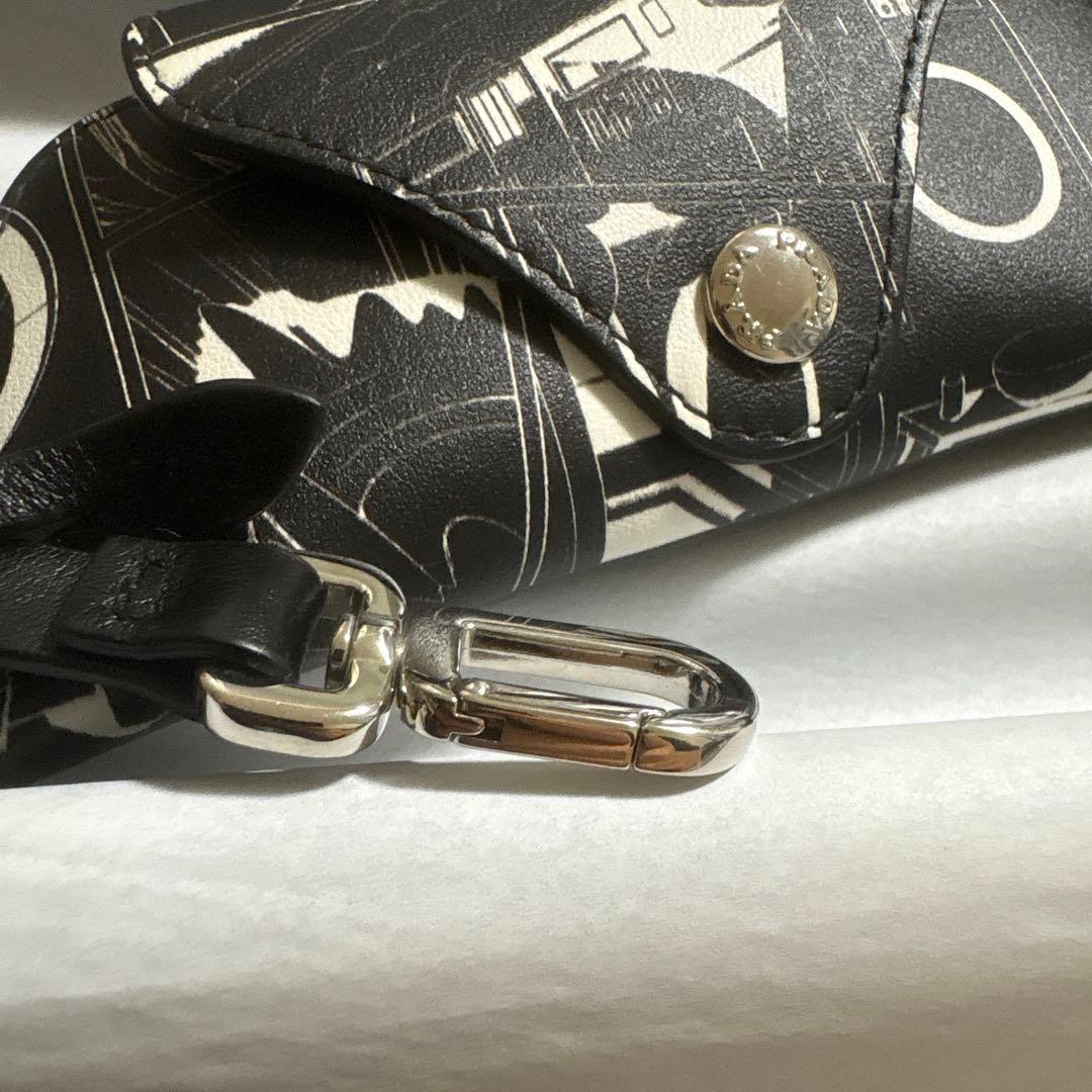 PRADA 18SS コミック柄アイウェアケース メガネケース