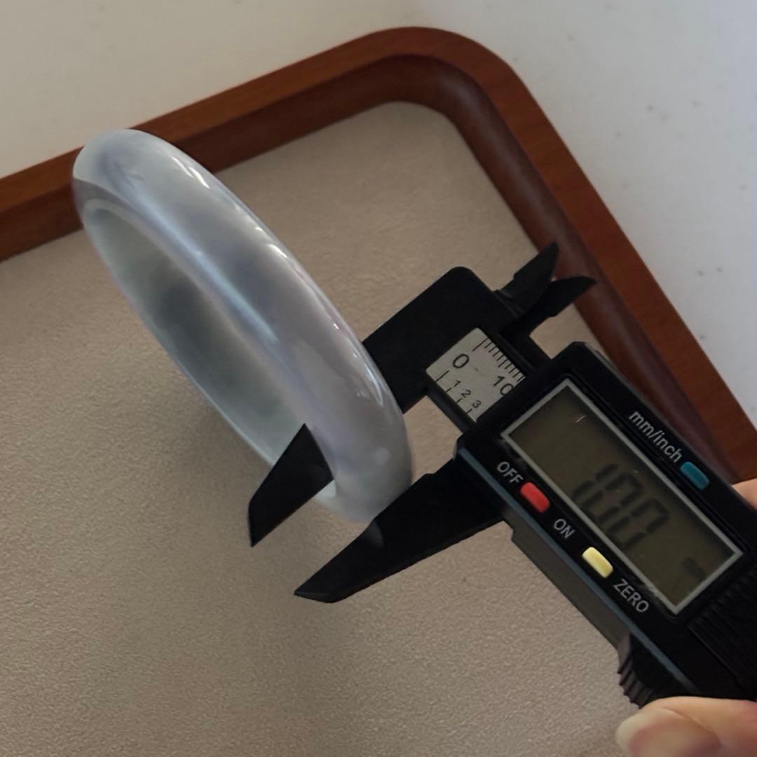 Alicia-shiva　ミャンマー産天然本翡翠A貨糯氷種紫色 バングル